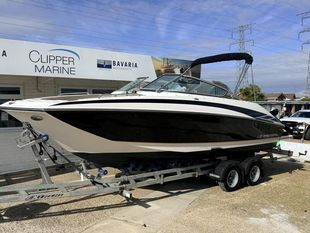 2011 Regal 2220 Fasdeck