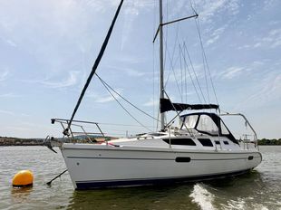 Hunter Legend 326 - 32ft Sailing Yacht