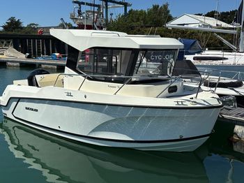 Quicksilver Pilothouse 625