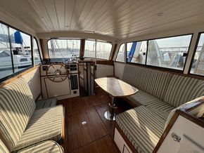 Nelson Weymouth 32  - Saloon