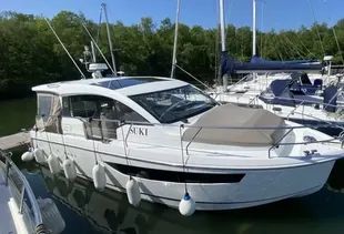 2016 Sealine C330