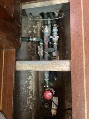 FW manifold