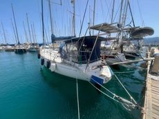 2001 Dufour 38 Classic | Highly Practical Cruiser with Comfortable Liv
