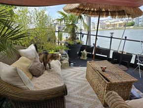 Unique Houseboat Exclusive Thames Mooring  - Foredeck