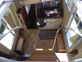 Locaboat 1106 ex hire cruiser - Interior