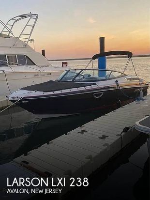 2016 Larson LXI 238
