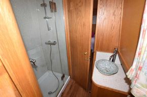 Shower & Basin