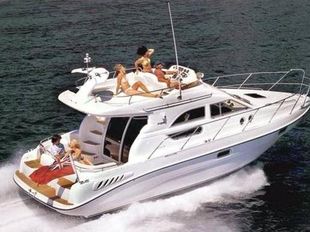 Sealine F33 (available)