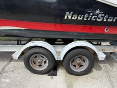 2016 NauticStar 223 DC Sport Deck