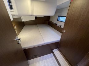 2023 Bavaria C42 12