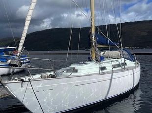 Nicholson 35 Classic Cruising Live-aboard Blue Water £32,500