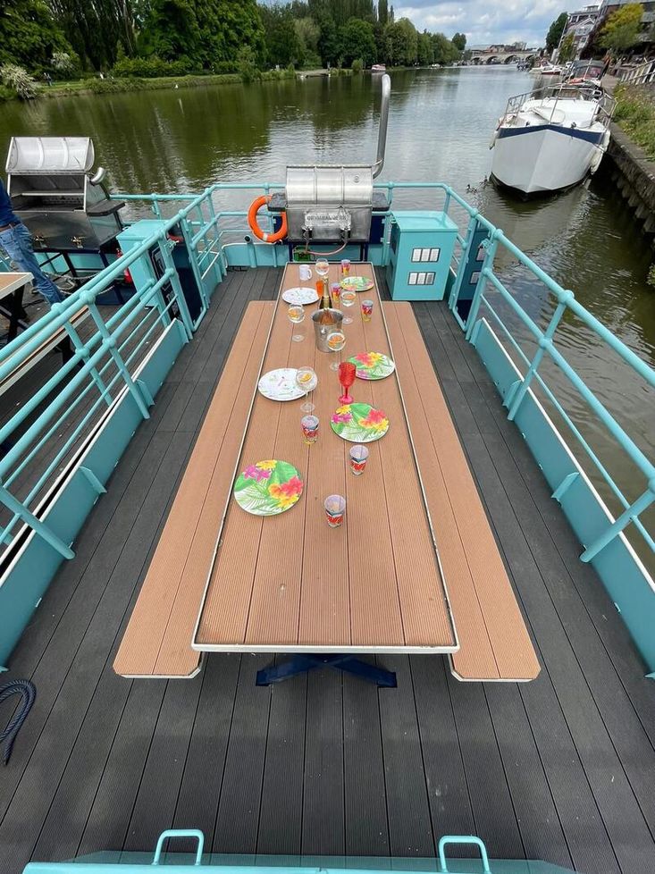 Turks Platform Boat 21