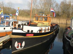 Reliable and Refurbished Tugboat for Inland Waters