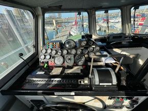 Patrol Vessel Former Royal Navy  - Cockpit