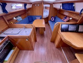 2006 Bavaria 33 Cruiser 11
