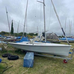 RS Venture With Launch Trolley + Road Trailor + Electric Outboard