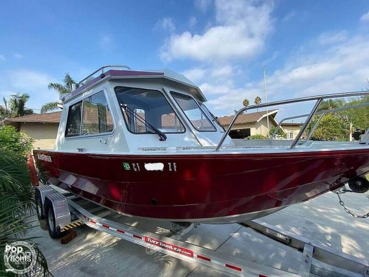 2020 Kingfisher 2025 escape ht pilot house