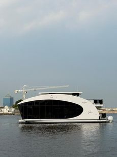 NEW 16m House boat