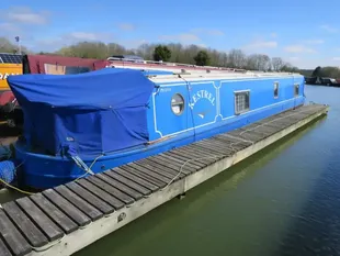 Pro Build narrowboats Kestrel