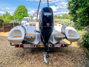 Golden Line G650 With twin axle trailer - Stern
