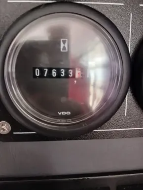 Hour meter reading 7633.1 on 2022 Leopard 43 Powercat.