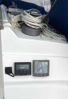 2000 Dufour Classic 30