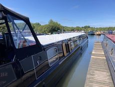 68ft by 12ft Widebeam Cruiser