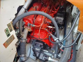 Camper & Nicholson Nicholson 35  - Engine Detail
