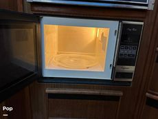 1986 Sea Ray 410 AFt Cabin