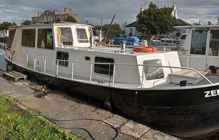 Dutch Barge Houseboat 12m x 3.3.