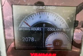 Yanmar engine display showing 2078 running hours and 32°C coolant temperature on Leopard 51 Powercat.