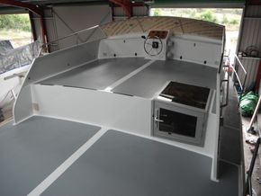 Finished flybridge with custom fitted helm