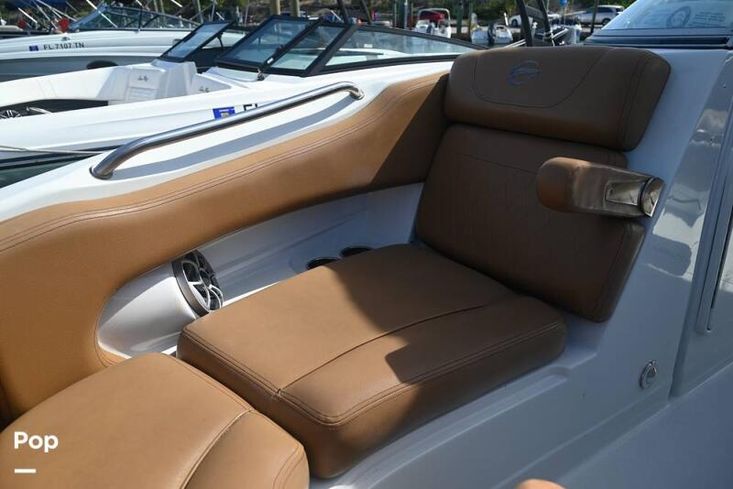 2023 Crownline e235 xs