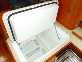 Large refrigerated cool box