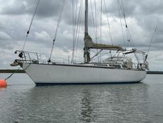 1987 Adams Carina 44