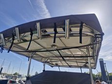 White shark 265 centre console sports bo