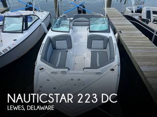 2025 NauticStar 223 DC