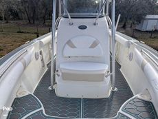 2004 Boston Whaler 240 Outrage