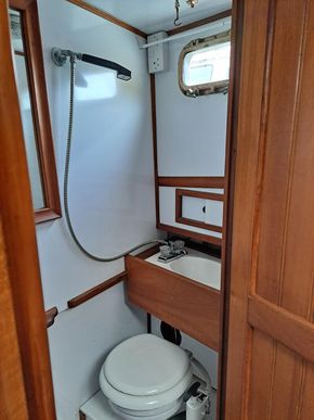 Forward heads and shower
