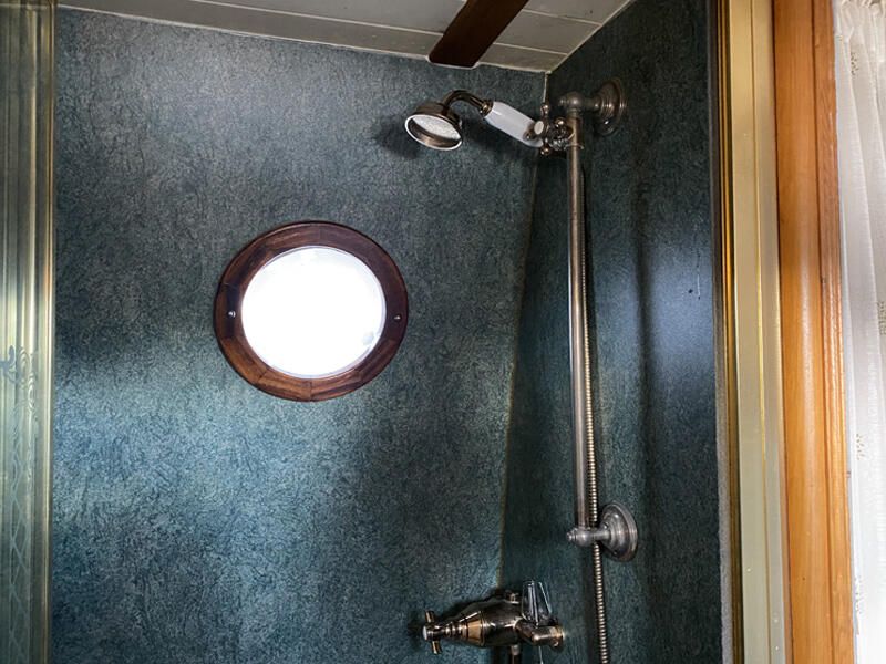 Shower Cubicle