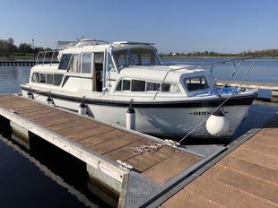Broom Captain 1980