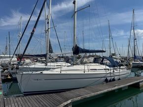 Bavaria 36 Cruiser 3 Cabin version - Exterior