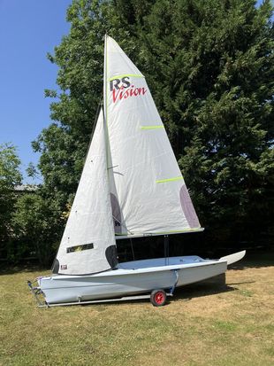 RS Vison sailing dinghy - Excellent