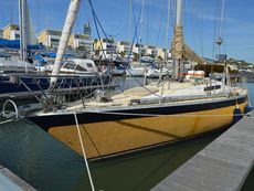 1982 Oyster 37