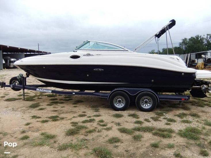 2005 Sea Ray 240 sundeck