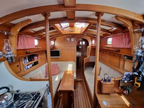 Alan Buchanan Vashti Class  - Interior