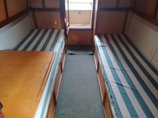 R W Davis traditional Stern