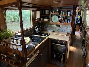 'TAKE FIVE' A 42ft Narrowboat