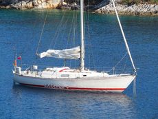 C&C 37 ready to sail in Greece