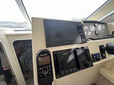 2008 Sealine F34